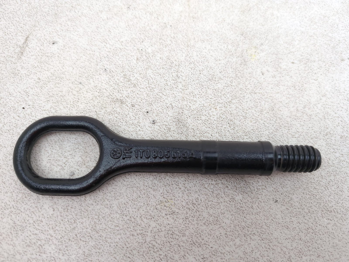 Towing eye 4