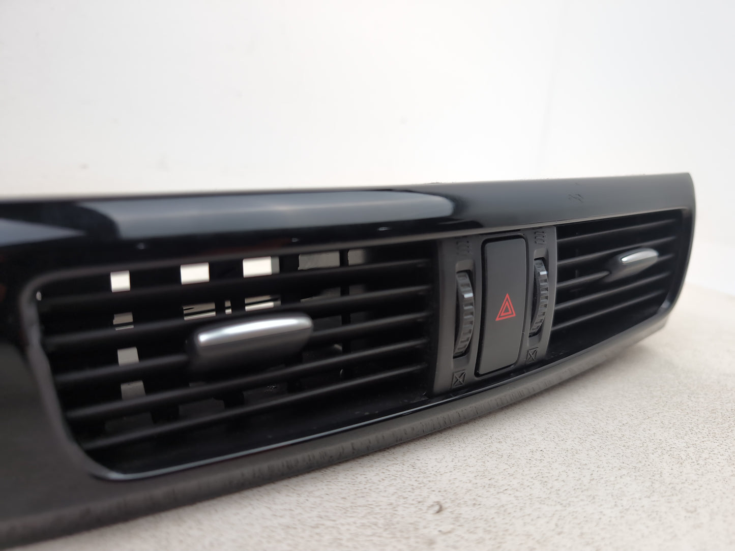 Dashboard Trim With Air Vent  4