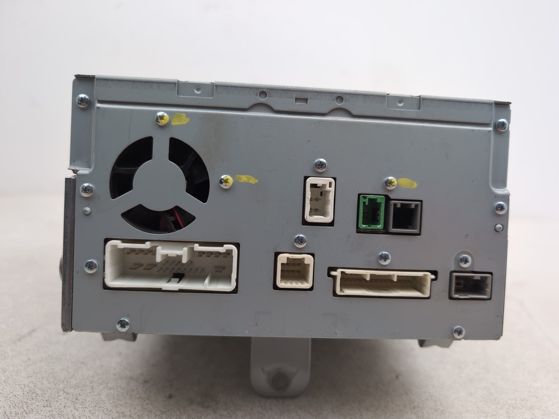 Satellite Navigation Head Unit (SCREEN) 4