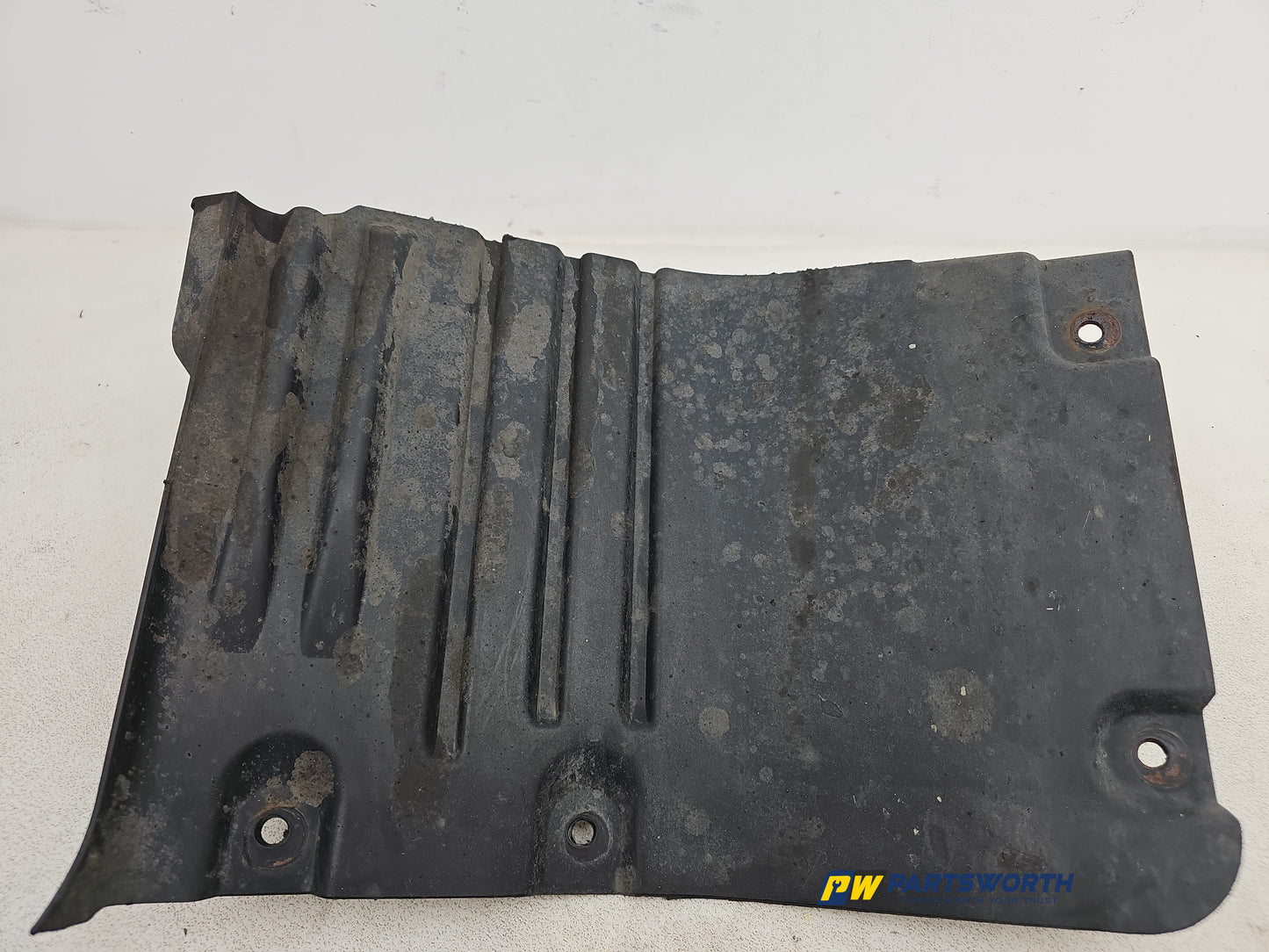 Moulding Wheel Arch Front RH 4