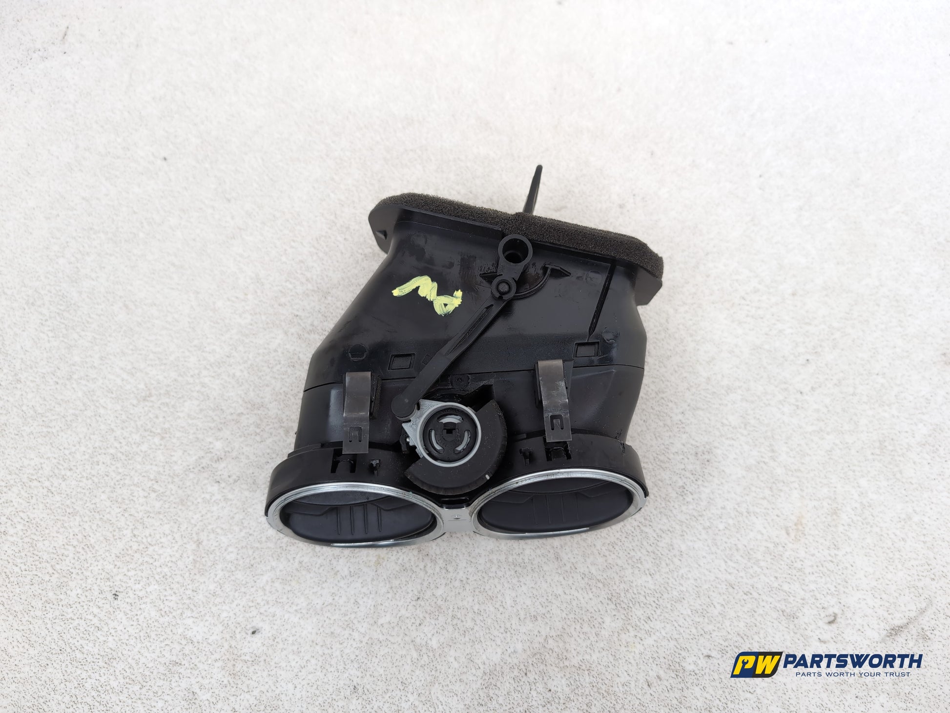 Facia Vent LH 4