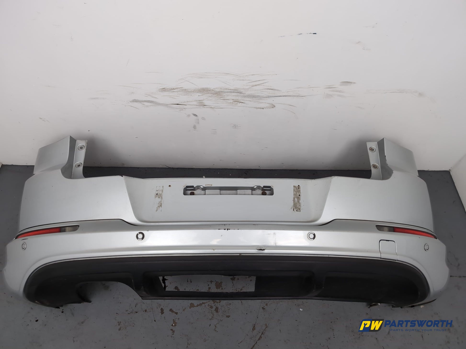 Volkswagen Tiguan Rline Tdi Rear Bumper Reflex Silver Metallic La7w - photo 4