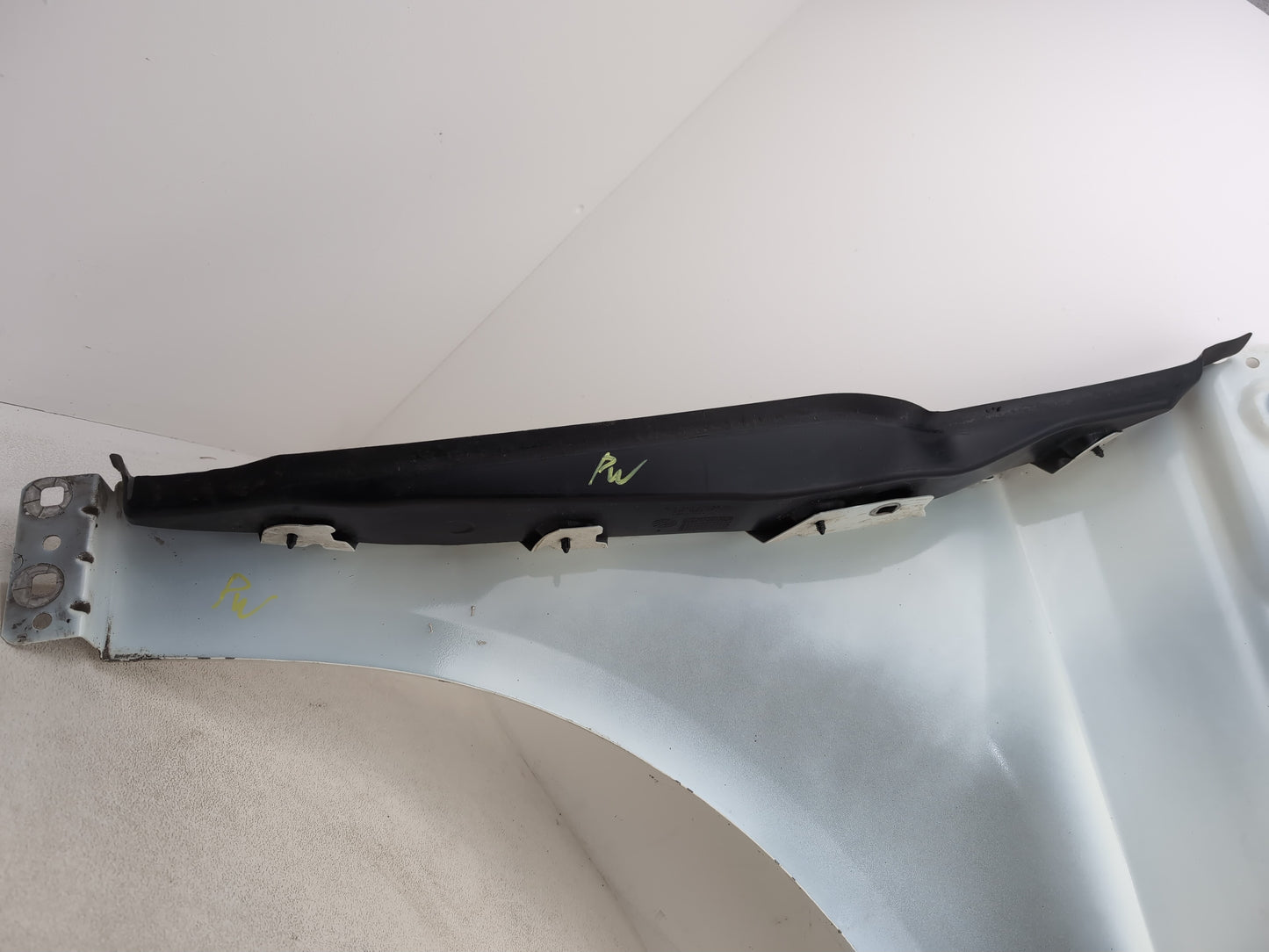 Wing Front LH 10