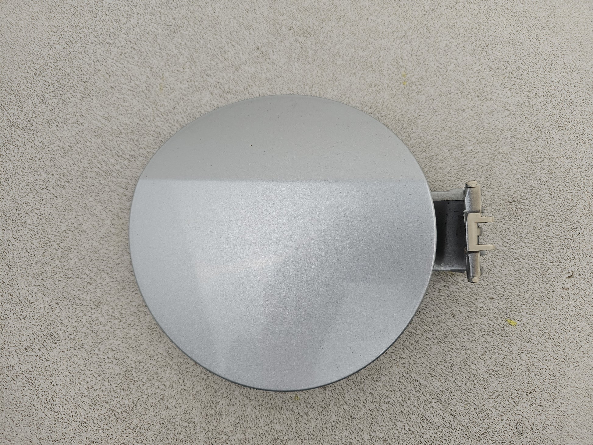 Fuel Filler Flap 4