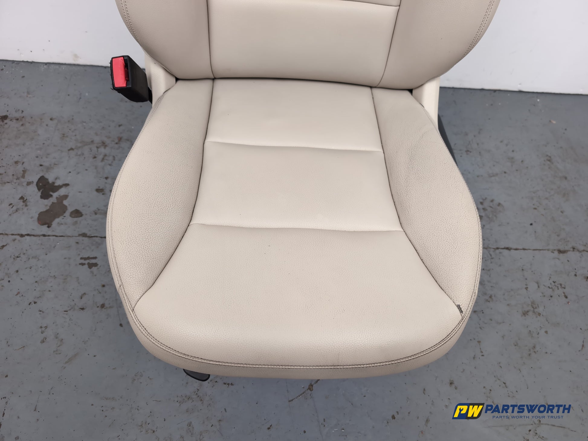 Seat Front LH 4
