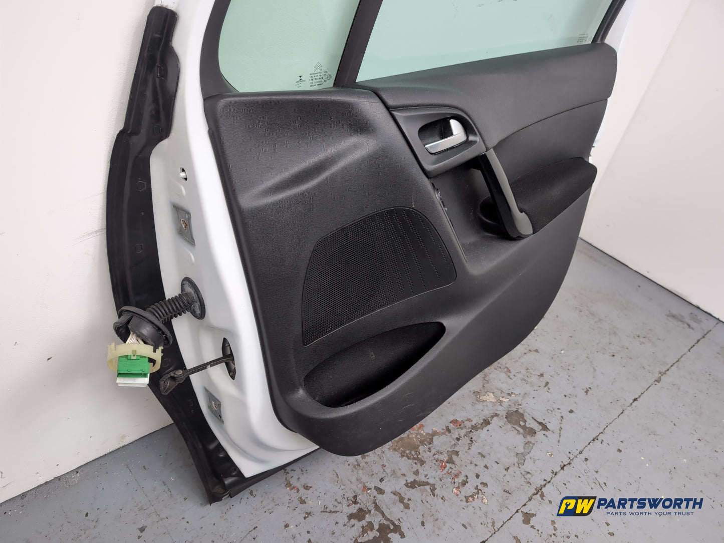 Door Front RH 12