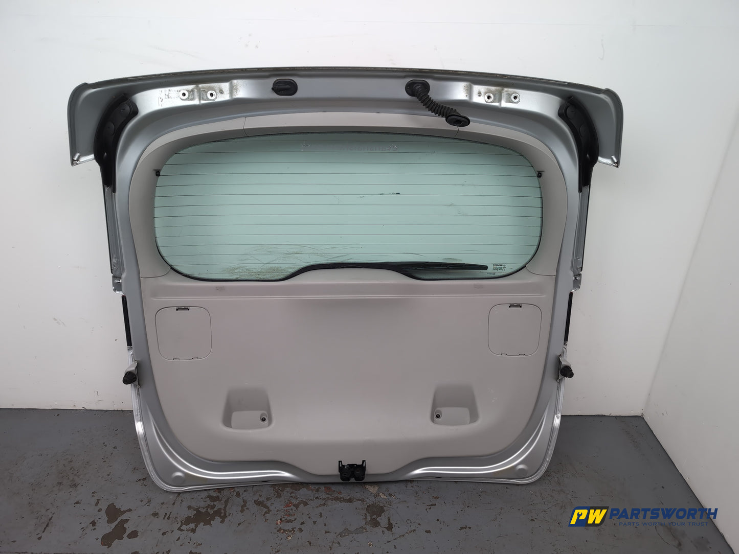 Boot Lid 10