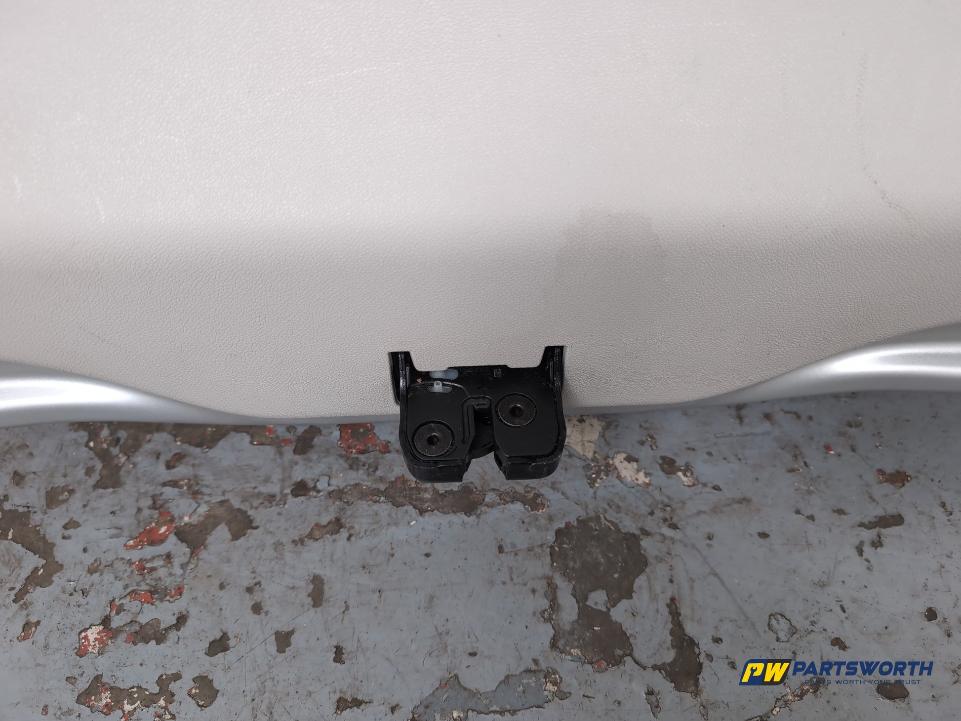 Boot Lid 16