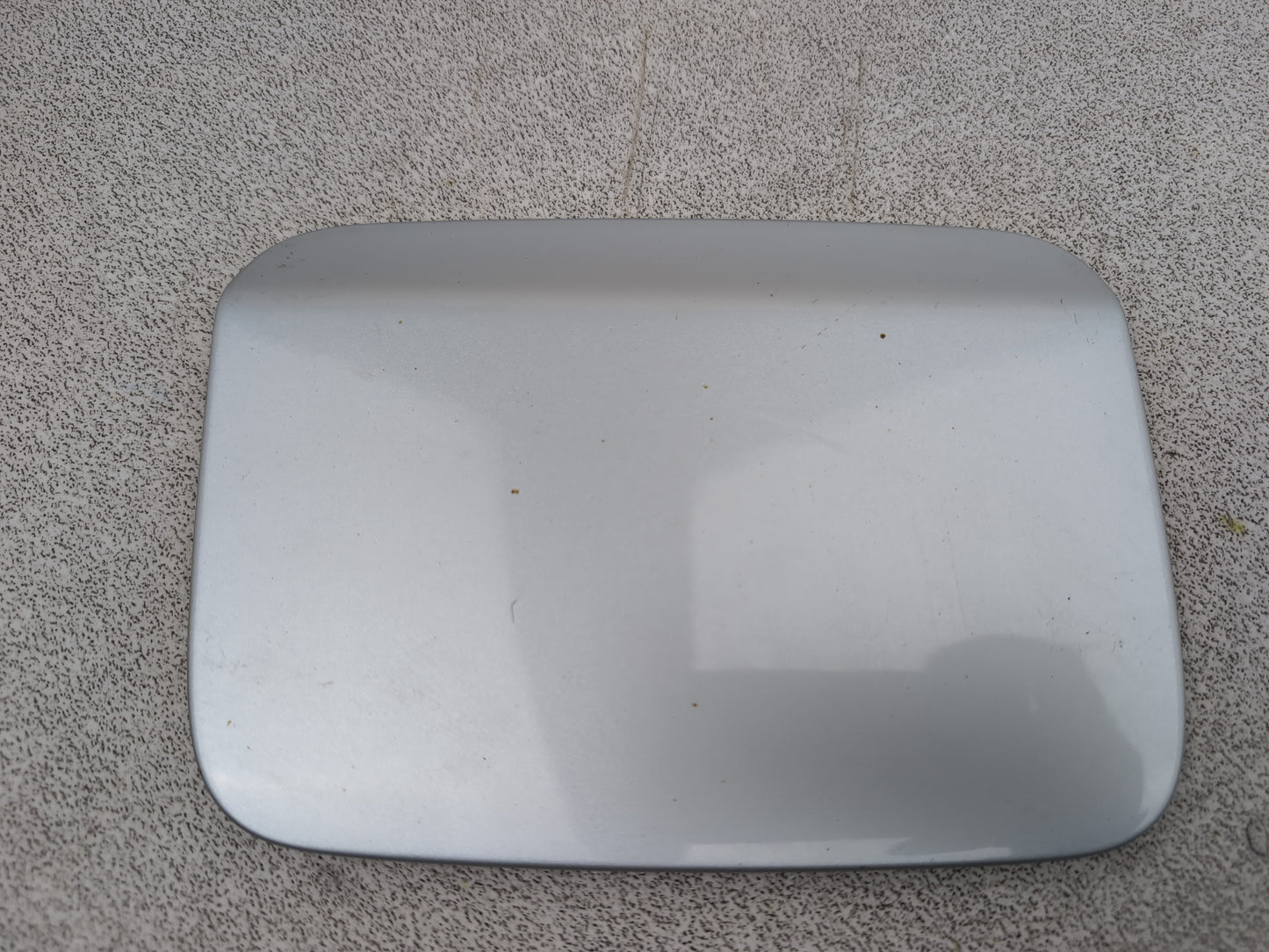 Fuel Filler Flap 4