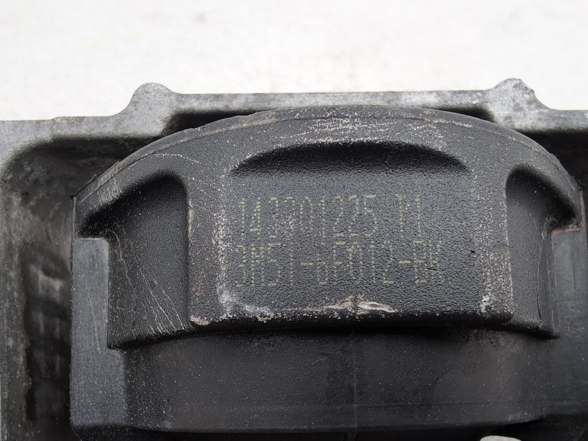 Set Of Engine Mounts LH + RH 10