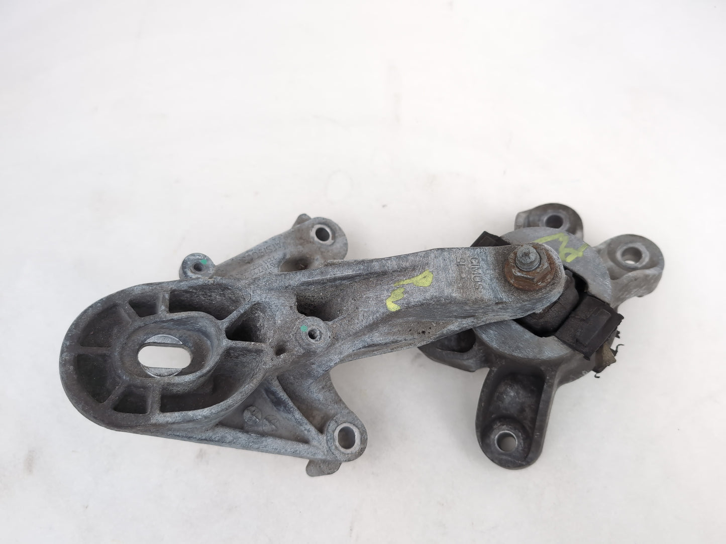 Engine Mounting Bracket Front 4