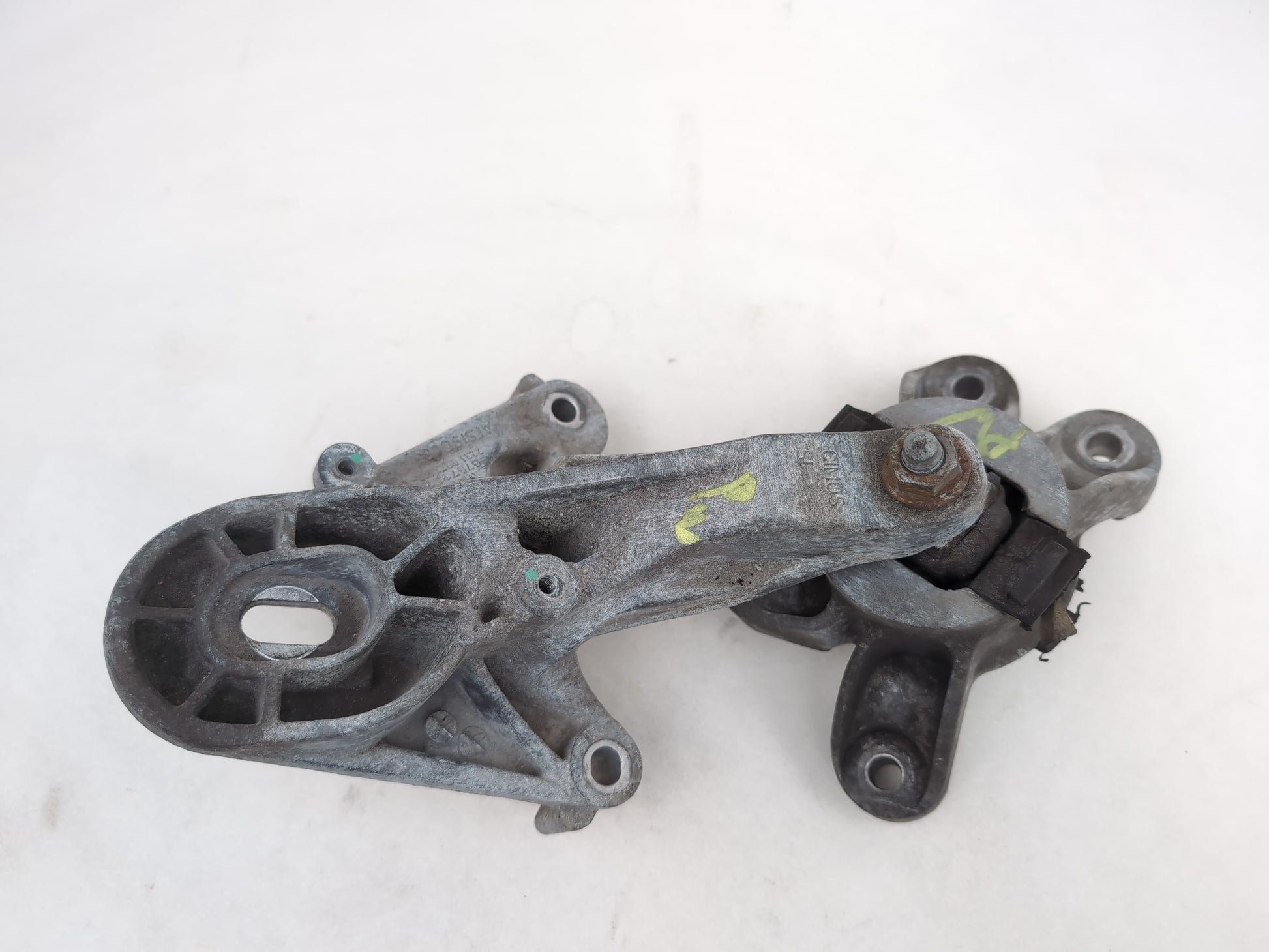 Engine Mounting Bracket Front 4