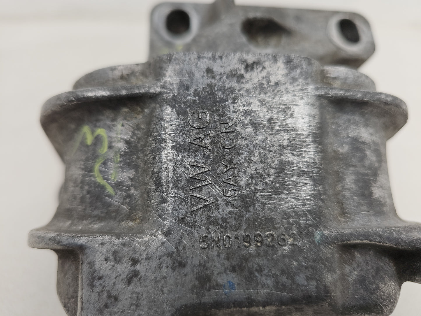 Engine Mounting Bracket Front 4