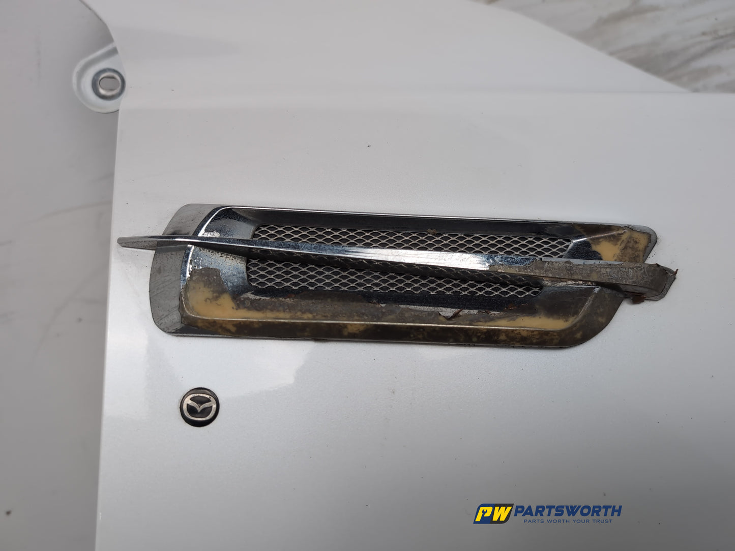 Wing Front RH 11
