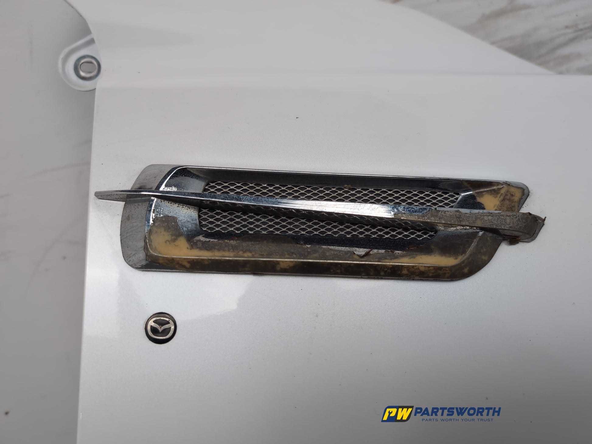 Wing Front RH 11