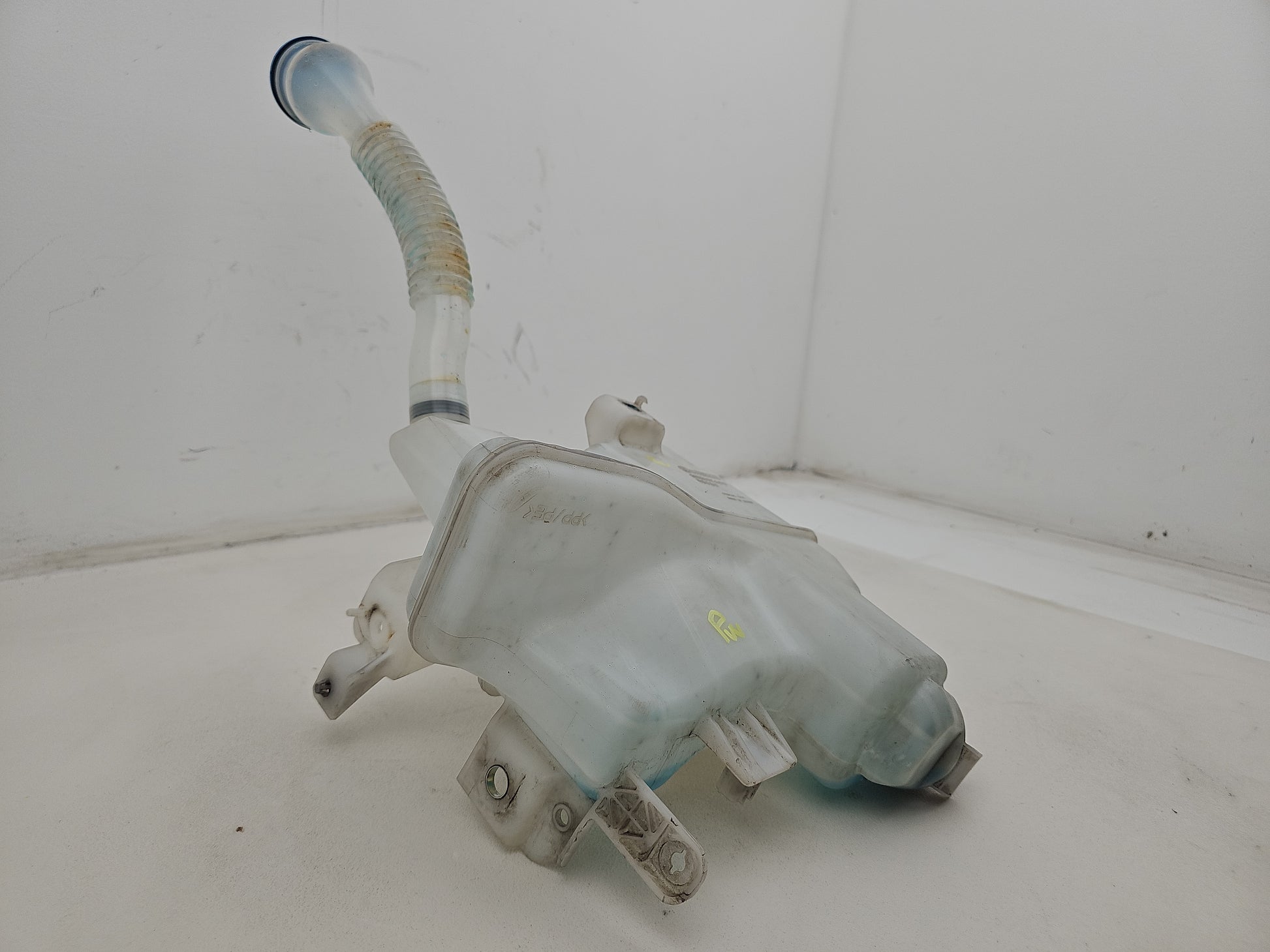 Washer Bottle Windscreen 4