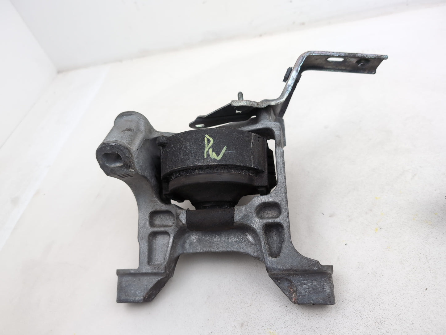 Set Of Engine Mounts LH + RH 4