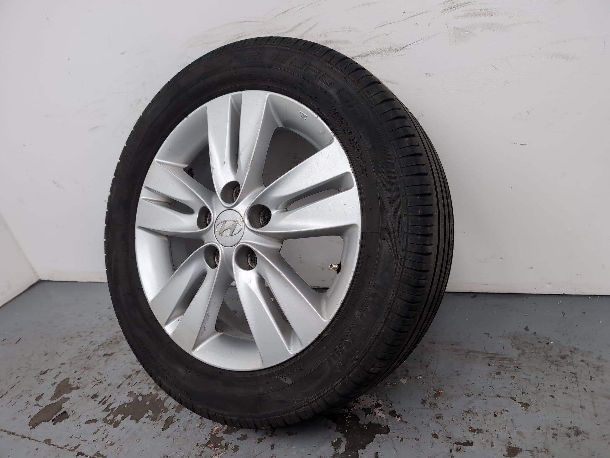 Hyundai Ix20 Style Crdi Wheel With Tyre 205/55 R16 2010-2019 - photo 4