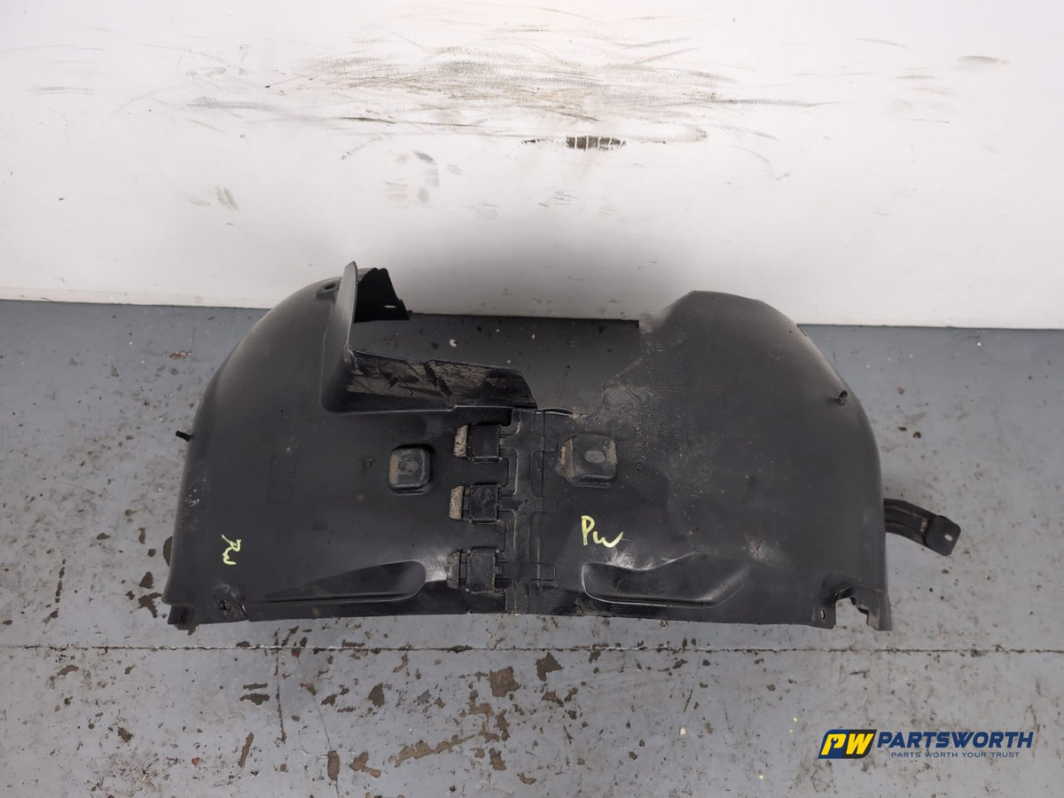 Moulding Wheel Arch Front RH 4