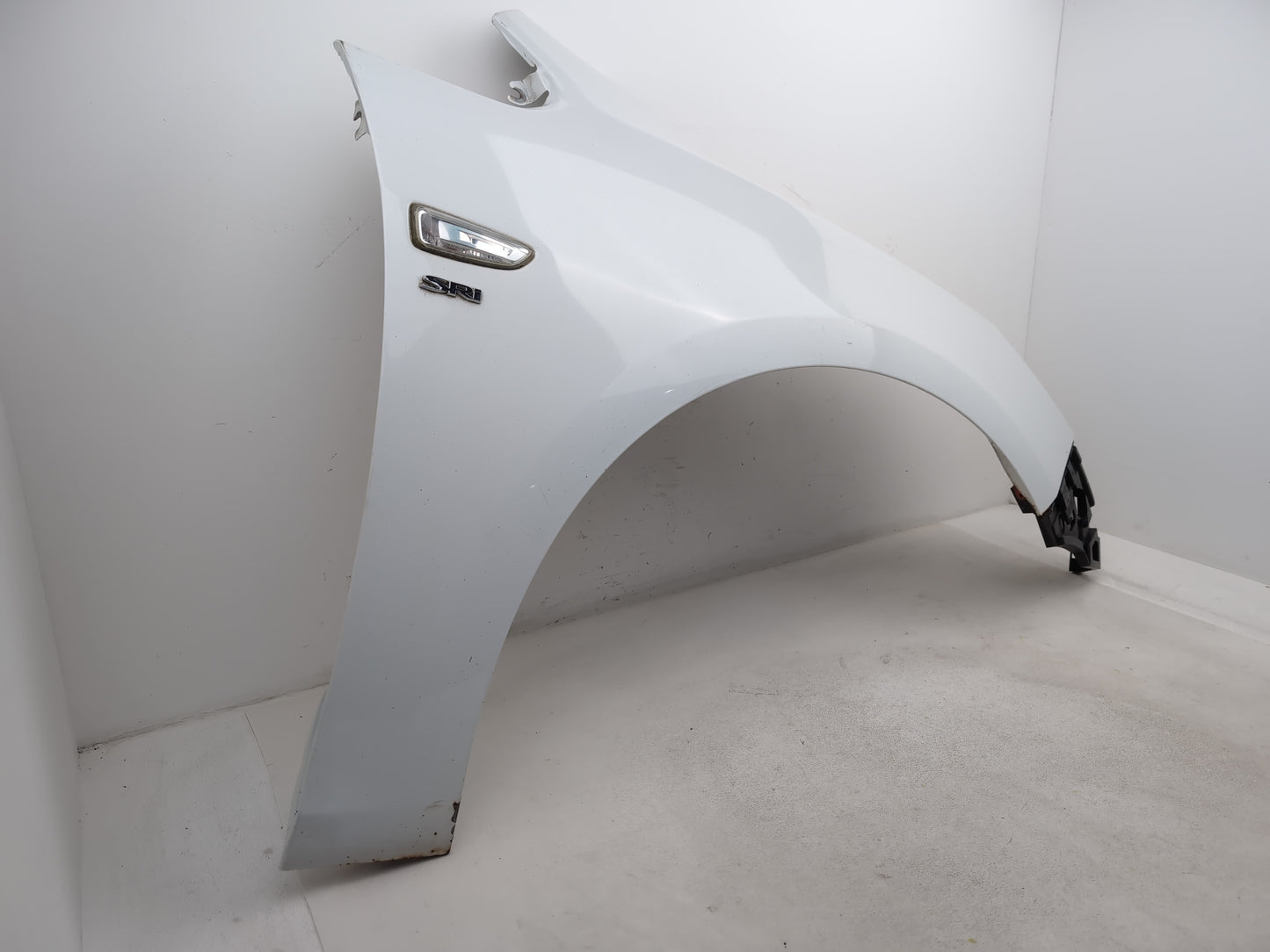 Wing Front RH 4