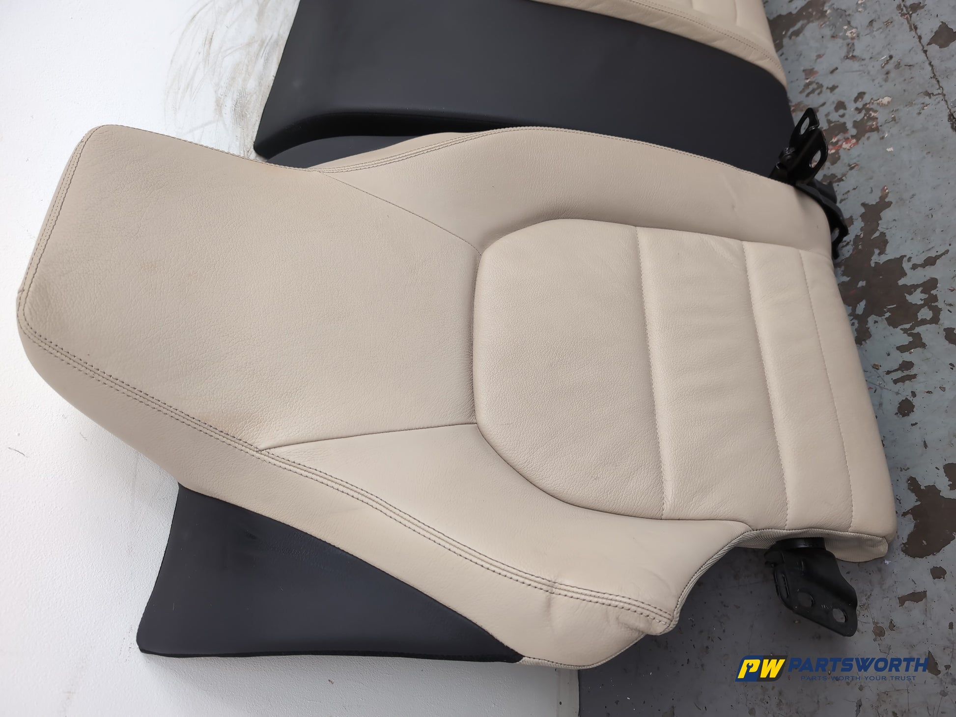 Seat Rear 4
