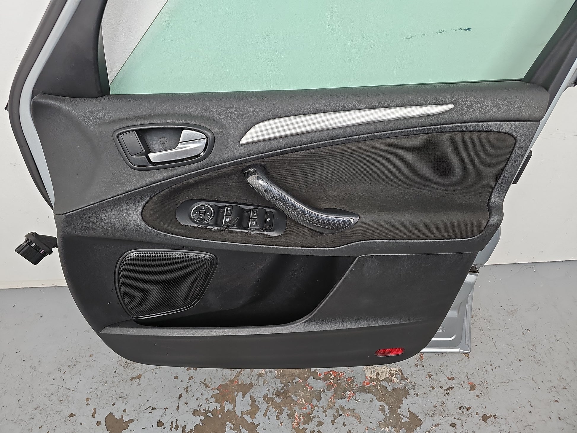 Door Front RH 10