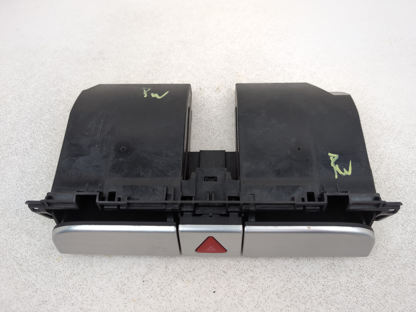 Centre Console Storage Tray 4
