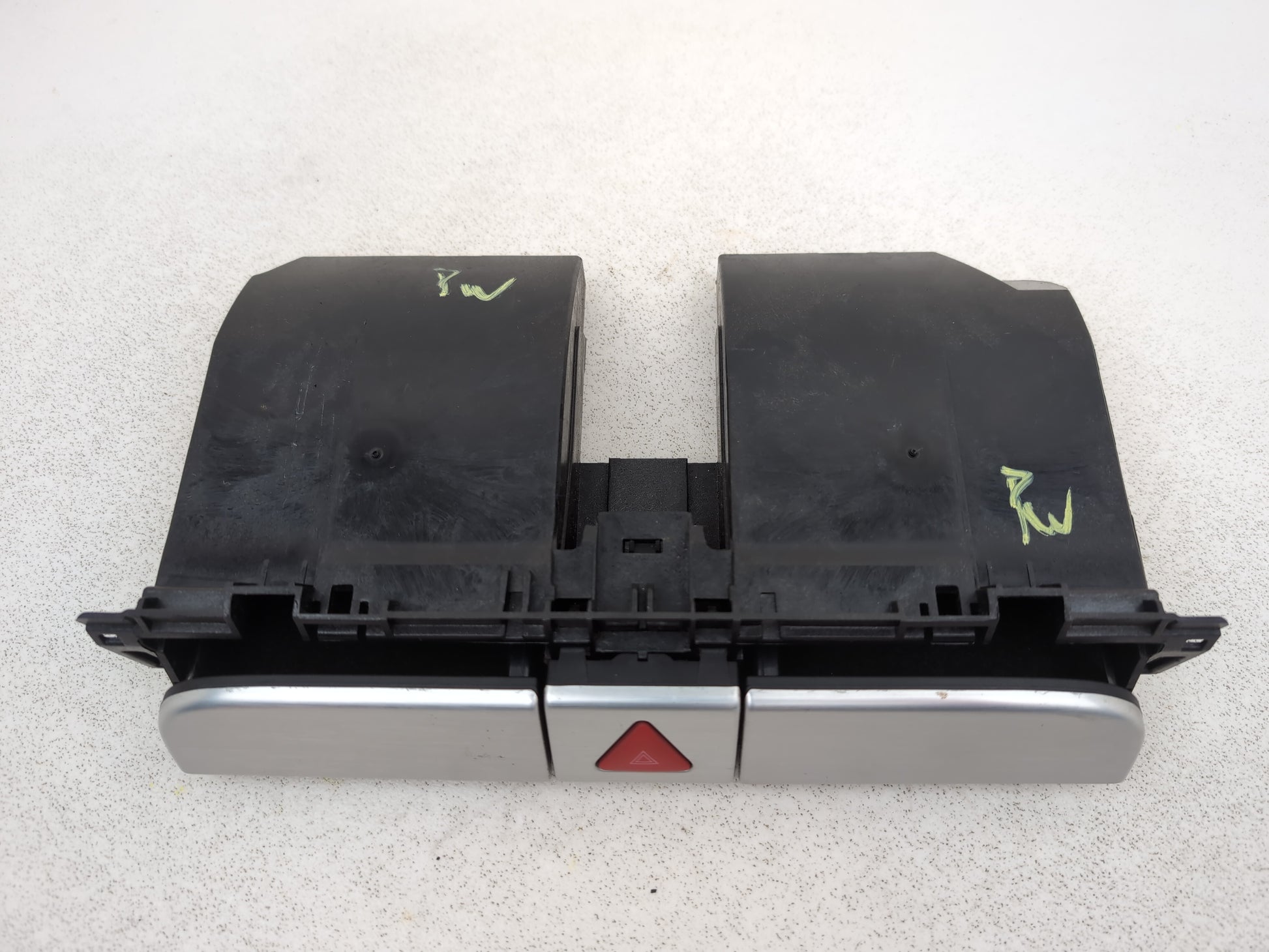 Centre Console Storage Tray 4
