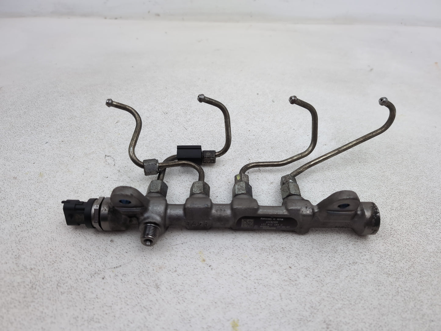 Fuel Rail 4