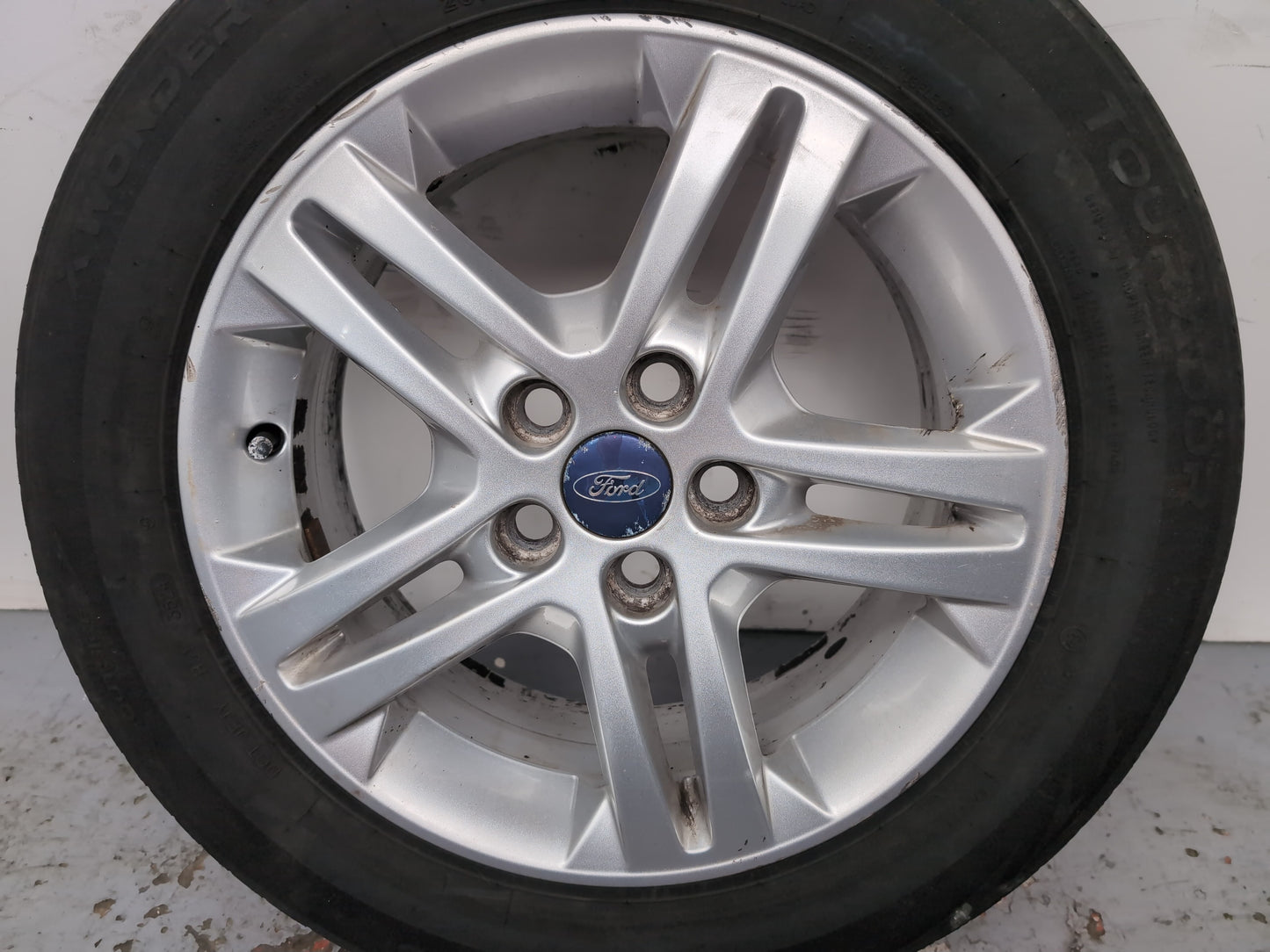 Ford Galaxy Zetec Tdci Auto Wheel With Tyre 205/60 R16 Am2j1007aa - photo 4