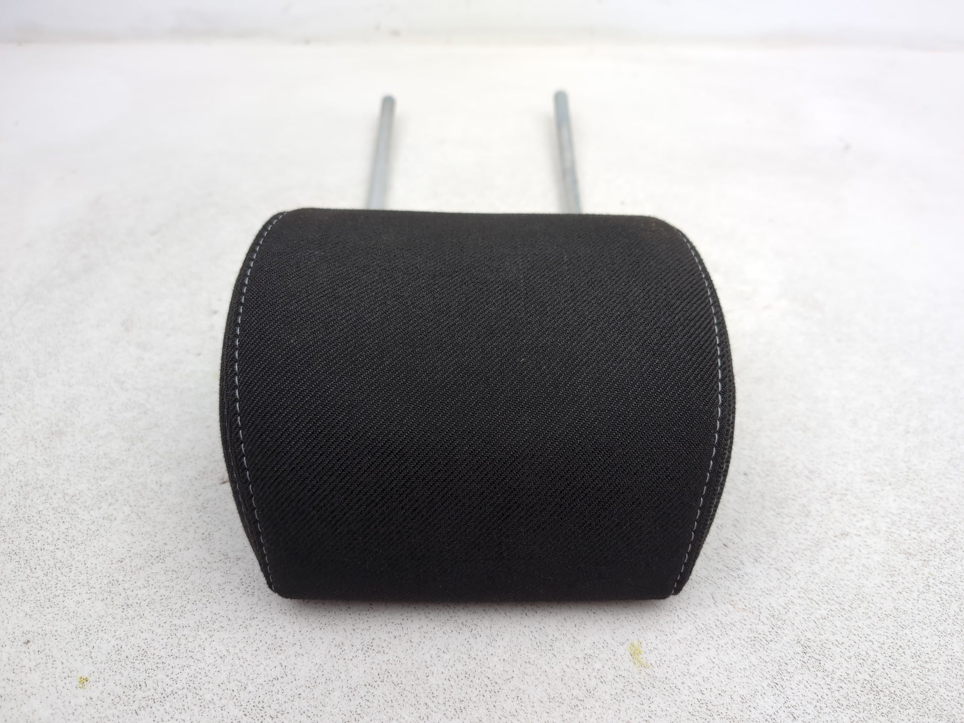 Rear Headrest 4