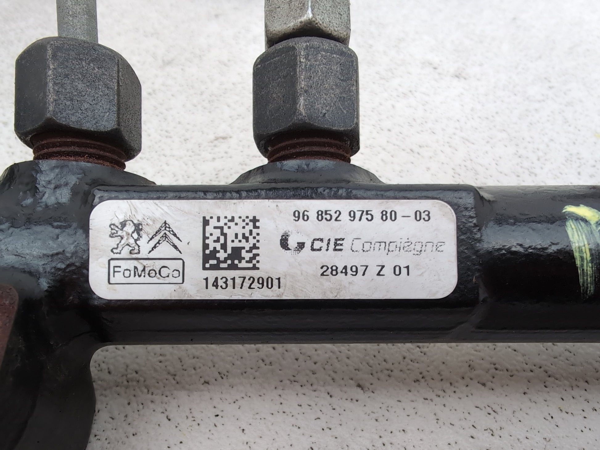 Fuel Rail 4