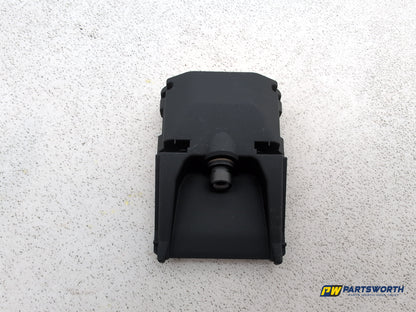 Camera Front 4