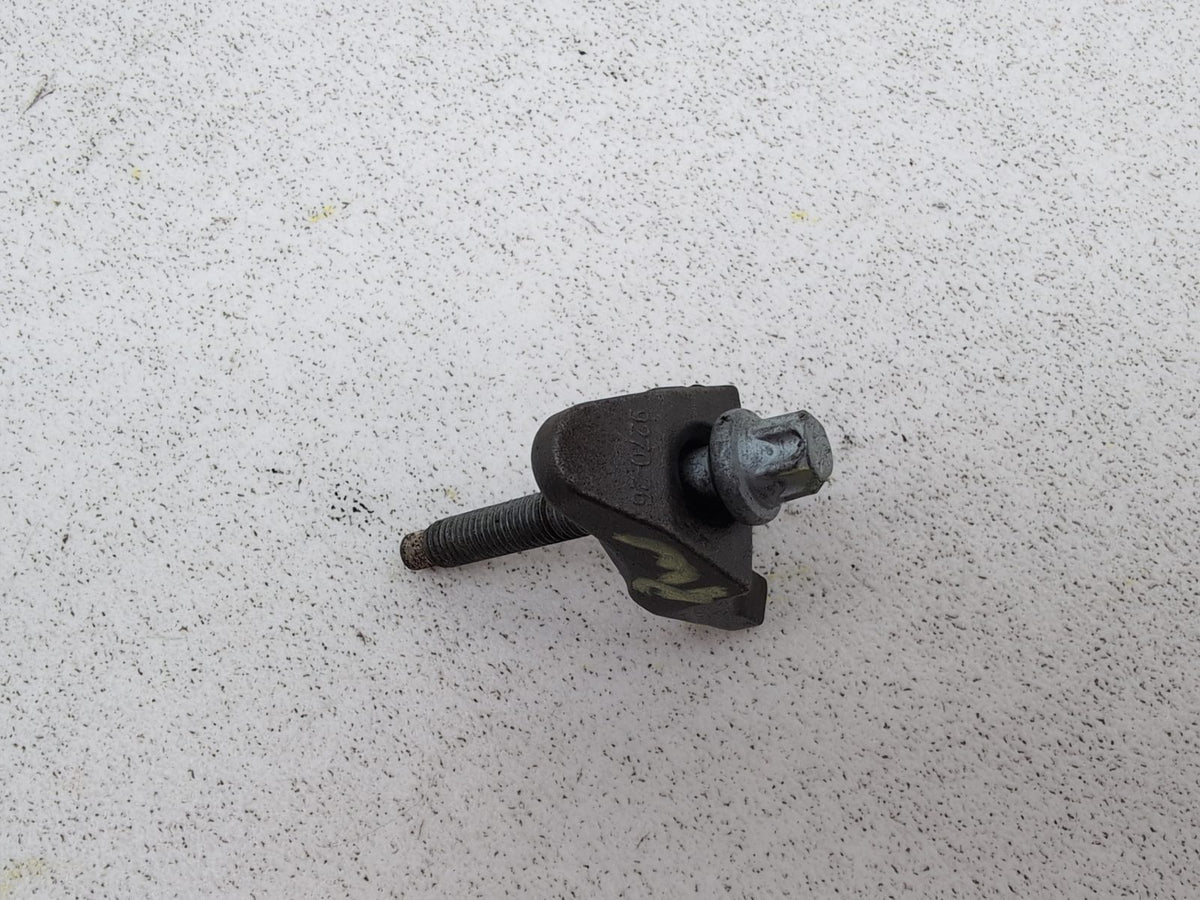 Engine Mounting Bracket 4