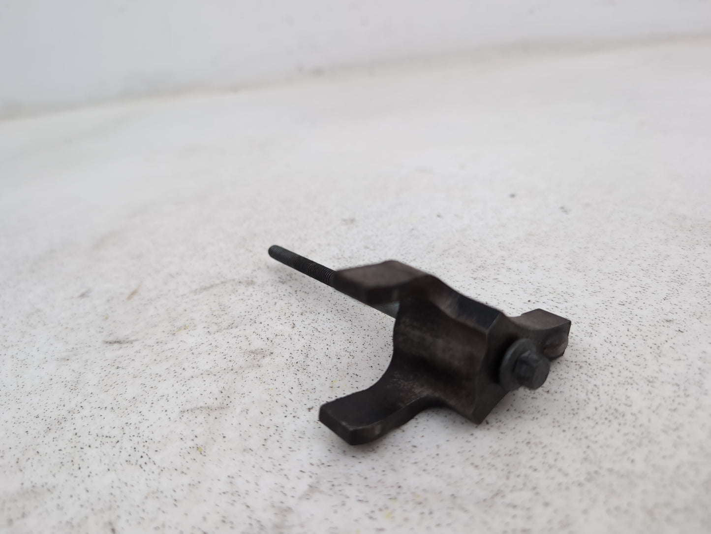 Engine Mounting Bracket 4