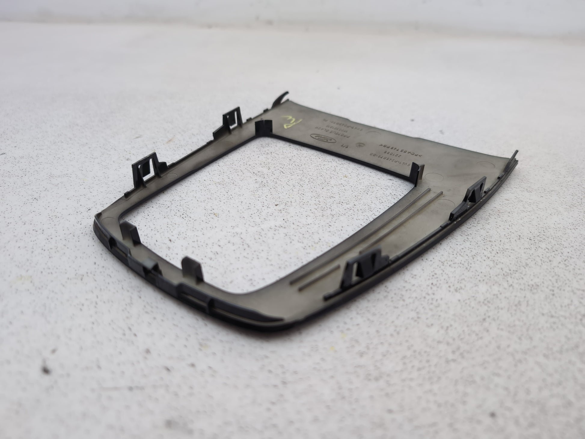 Centre Console Trim  4