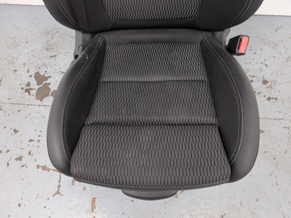 Vauxhall Insignia Sri Vx-Line Nav T D Seat Front Rh Driver Side 2015-2026 - photo 4