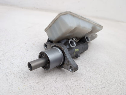 Brake Master Cylinder Assembly 4