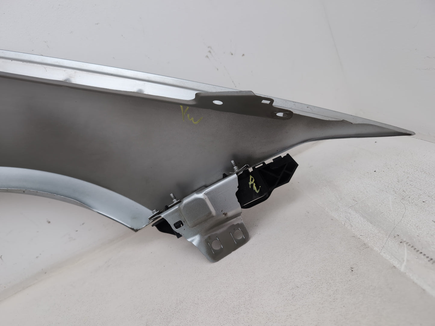 Wing Front LH 10