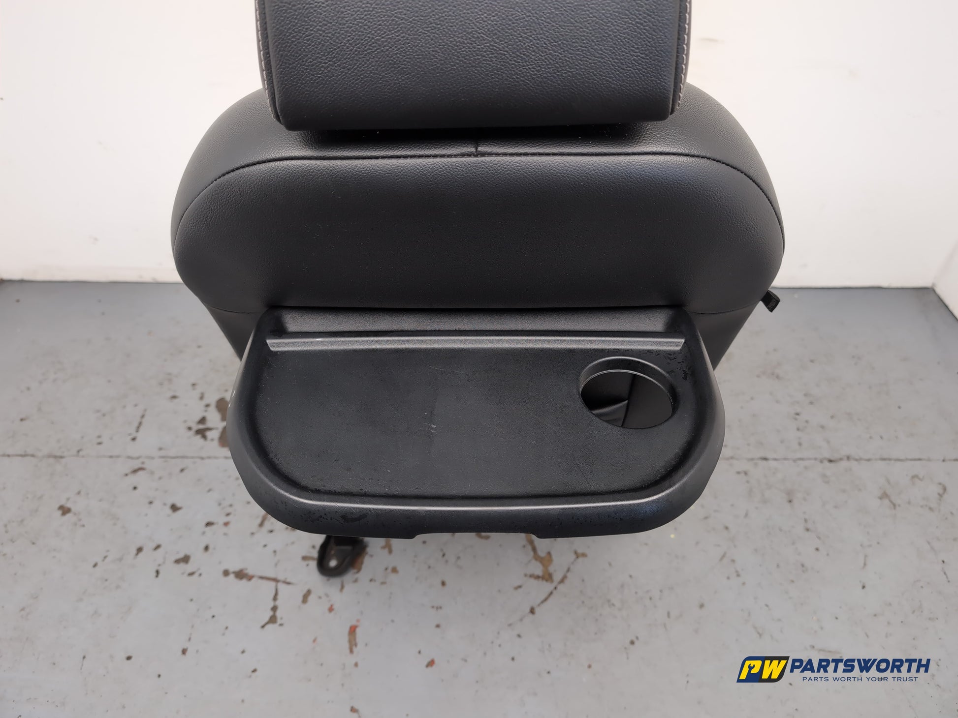 Seat Front RH 10