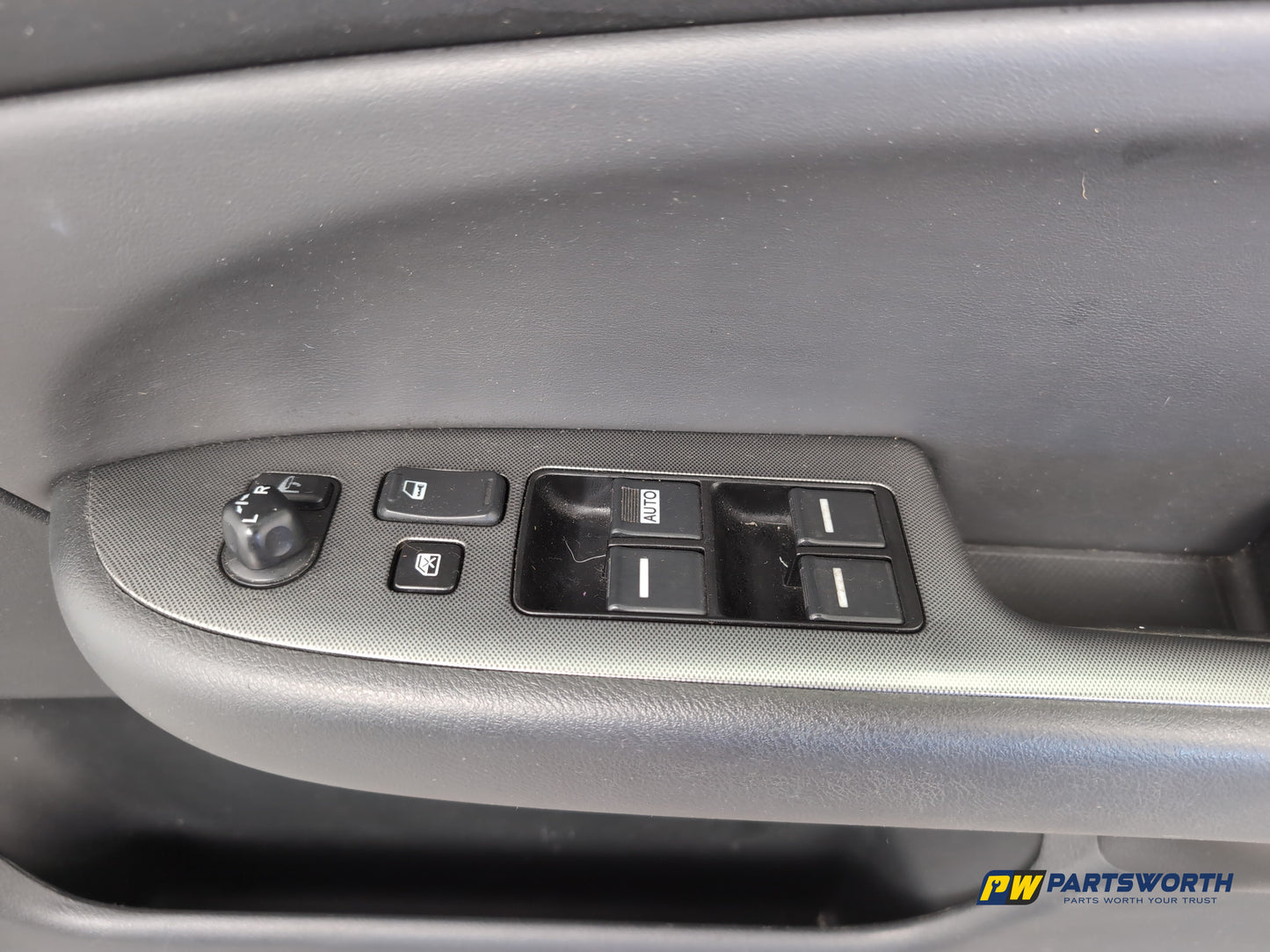 Door Front RH 12