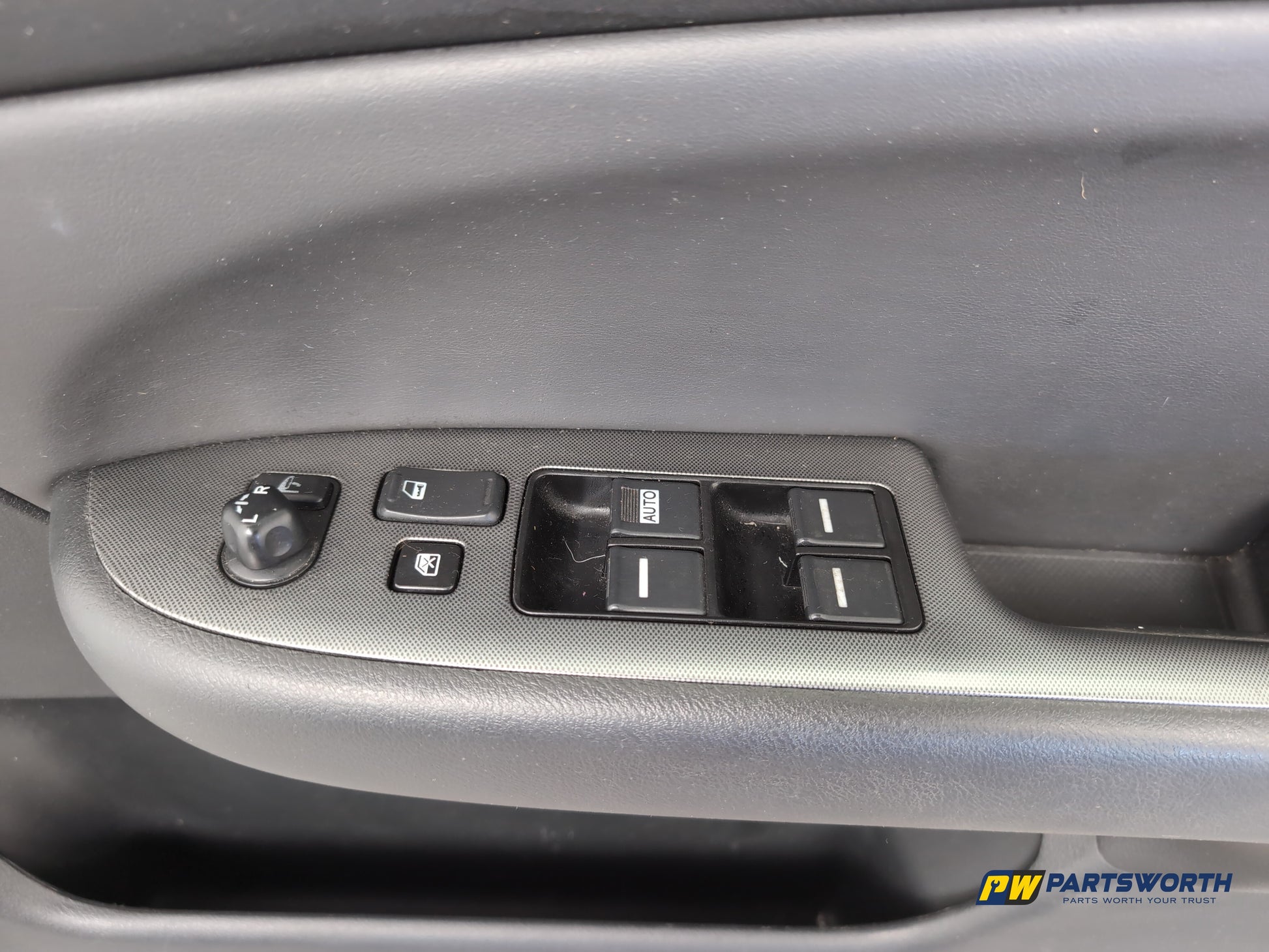 Door Front RH 12