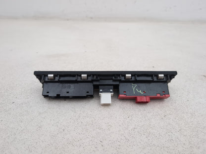 Audi A3 Sport Tfsi Hazard Lights Switch 8p0927137ap 2003-2012 - photo 4