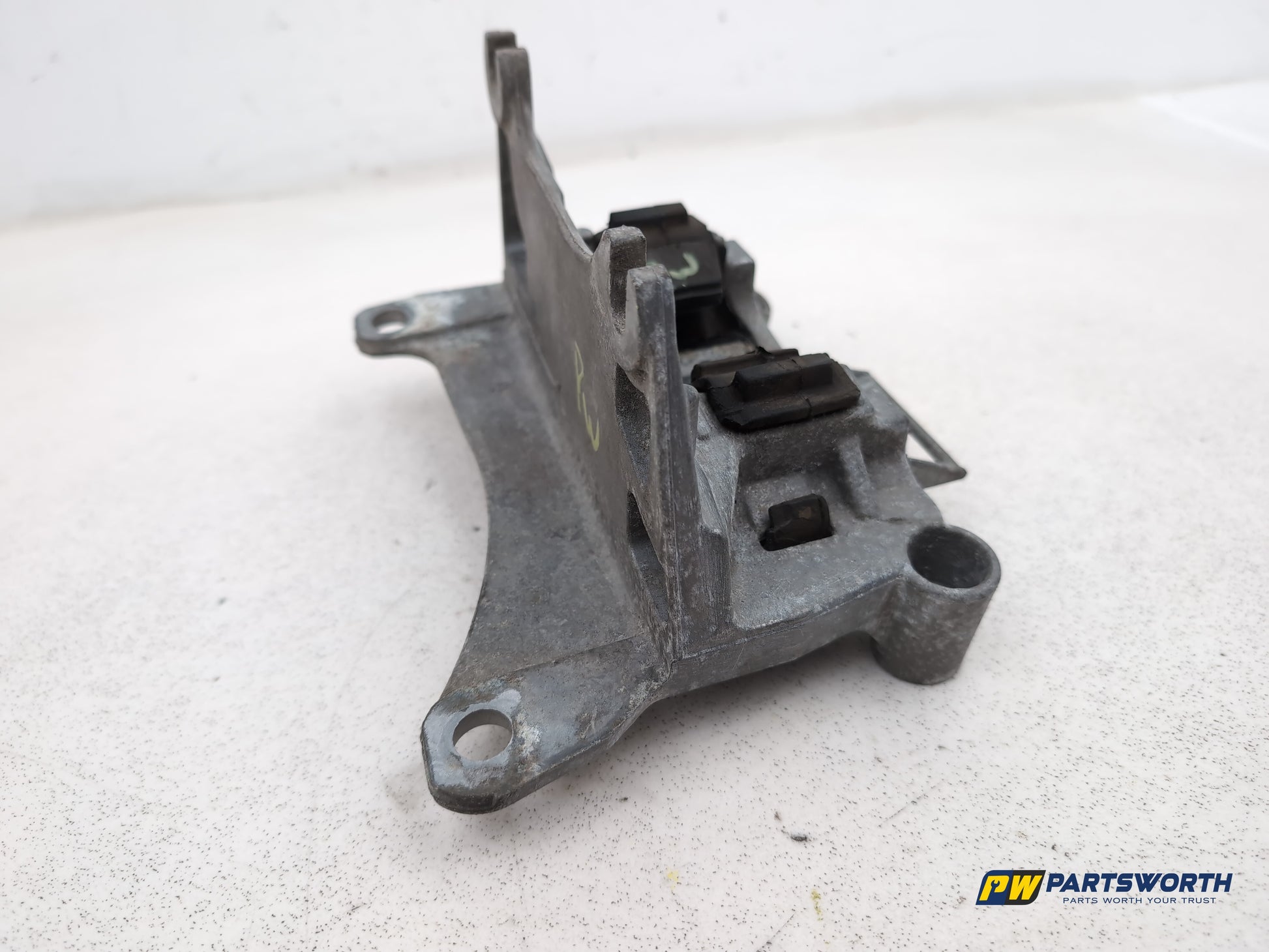 Renault Megane Expression Vvt 110 Engine Mounting Bracket 2008-2015 - photo 4