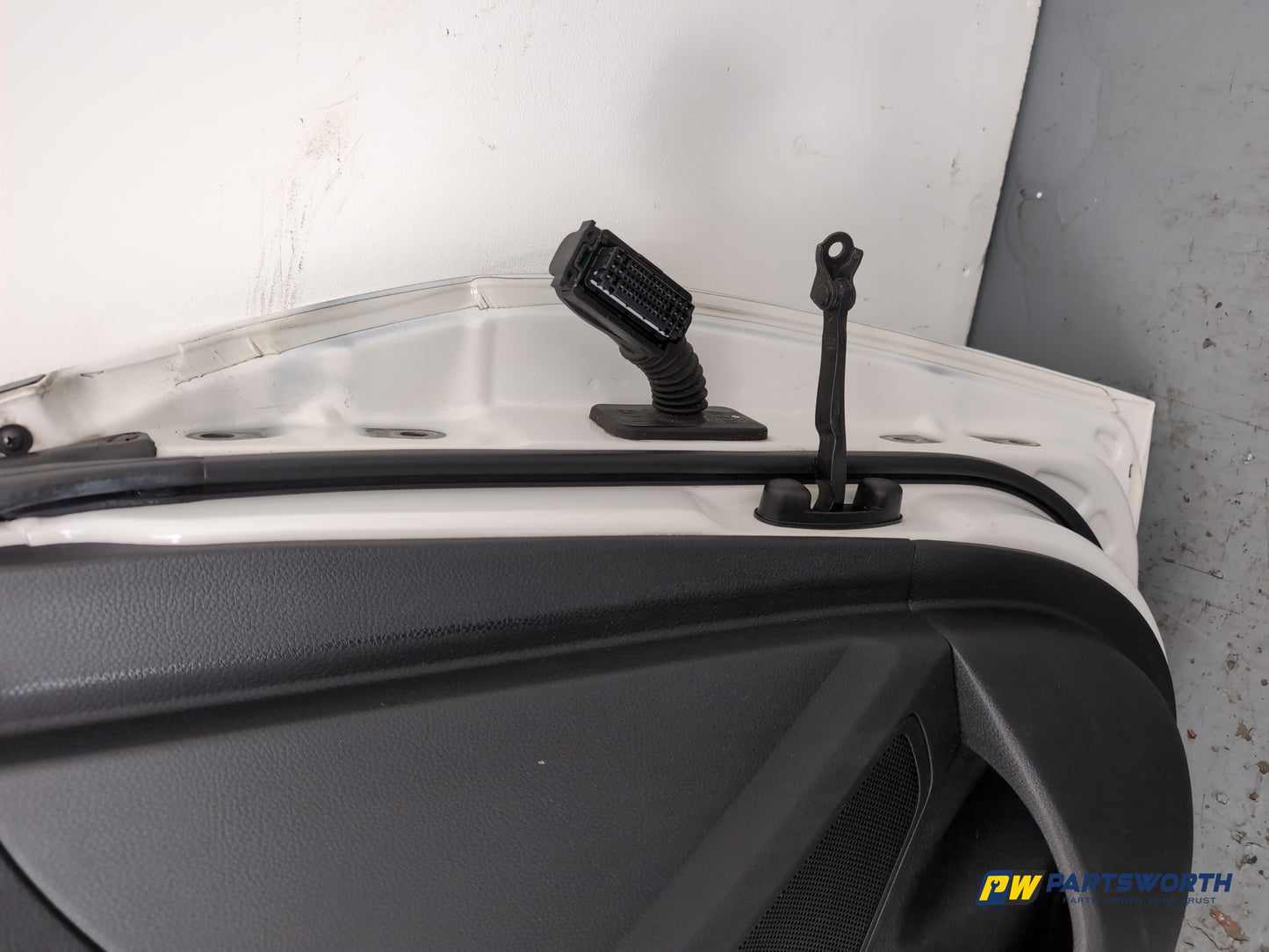 Door Front LH 16