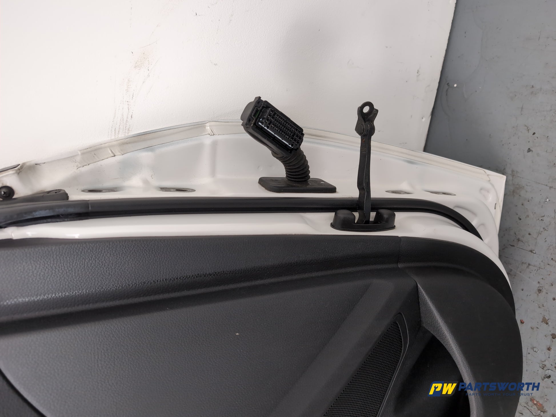 Door Front LH 16