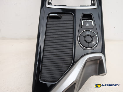Hyundai I40 Style Crdi 2012 Centre Console Storage Tray & Switches 84670-3z900 - photo 4