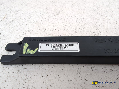 Hyundai I40 Style Crdi 2012 Antenna Amplifier 95420-3z000 - photo 4