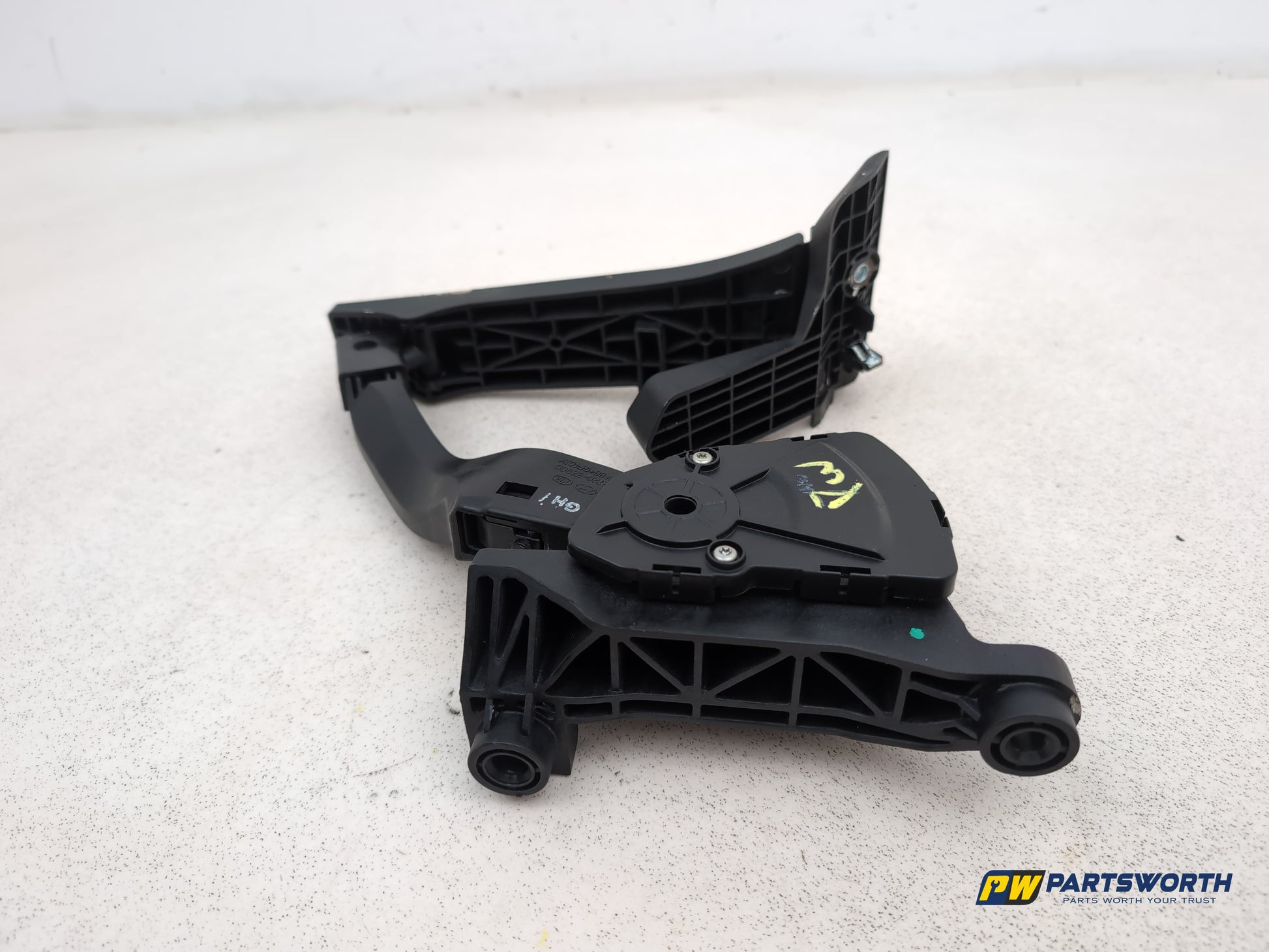 Hyundai I40 Style Crdi 2012 Accelerator Throttle Pedal 32727-2t900 - photo 4