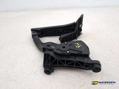Hyundai I40 Style Crdi 2012 Accelerator Throttle Pedal 32727-2t900 - photo 4